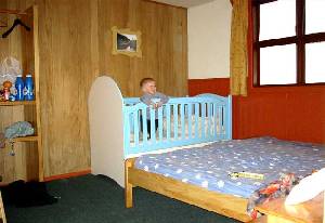 Hosteria Outsider, Puerto Varas, Room with baby cot